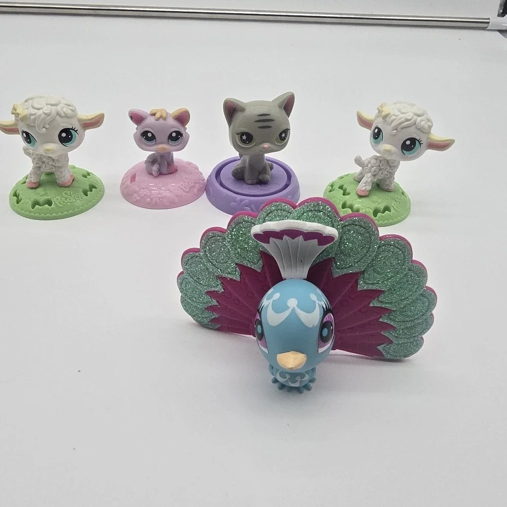 Lot of 4 Hasbro Littlest Pet Shop McDonalds Toys and‎ 1 LPS Peacock Bird